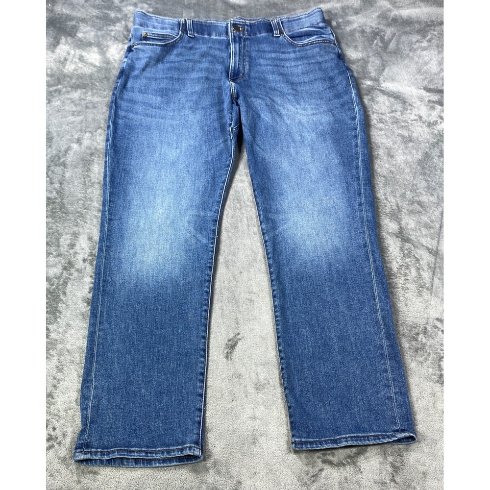 Lee Extreme Motion Jeans Men Fits 38x29 Straight Leg Tapered Stretch Denim Pants